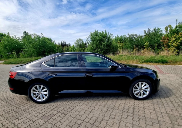 Skoda Superb cena 84900 przebieg: 159000, rok produkcji 2018 z Ryglice małe 191